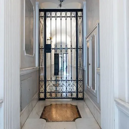 Private Luxury